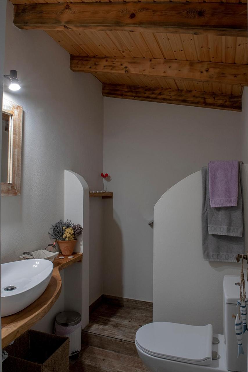 אמרינתוס Small Guesthouse In The Garden מראה חיצוני תמונה